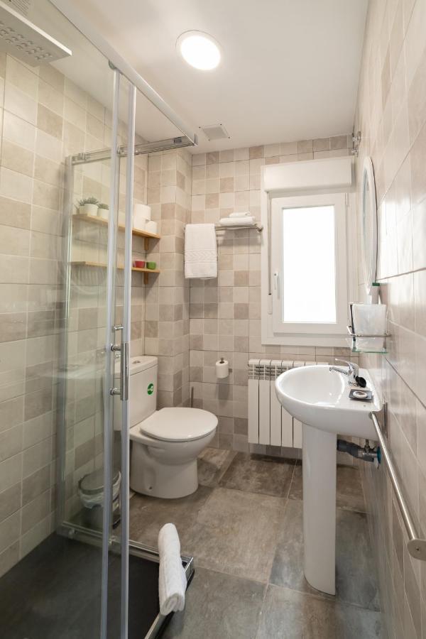 Hostal Puente de Hierro Logroño Exterior foto